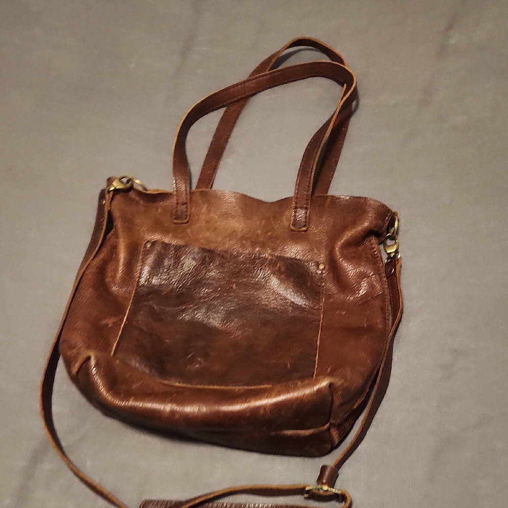 Portland Leather Medium Shoulder Bag